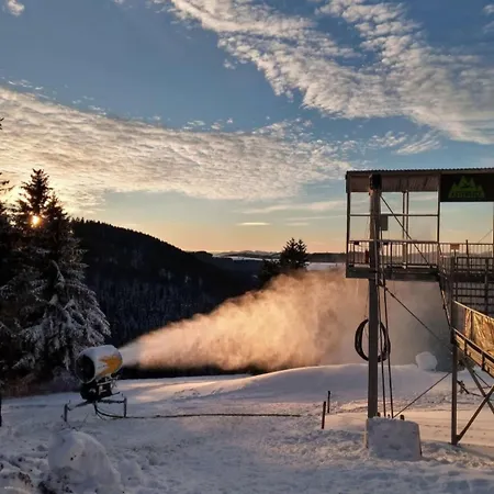 Detached House 50m From Lift Casa de Férias